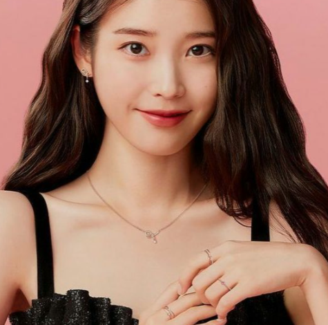 IU