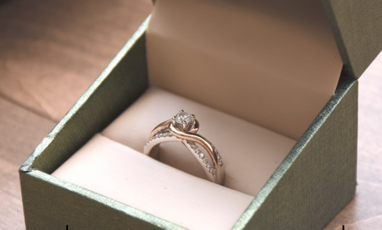 Why Moissanite Wedding Bands Are Better Than Diamonds